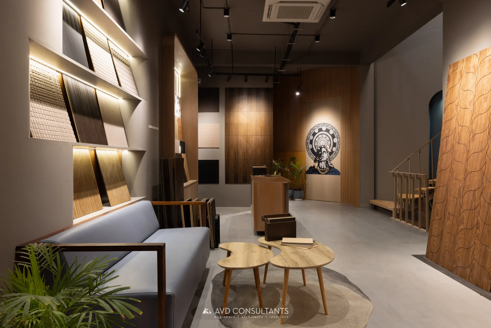 KAAZ Showroom — view 10